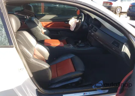 2011 BMW M3 z USA, uszkodzony, nr VIN WBSKG9C55BE797442